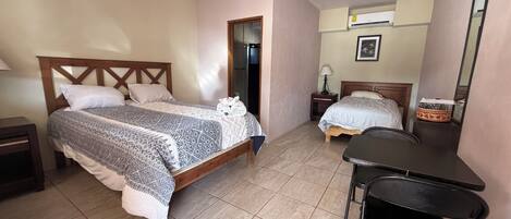 Family Single Room, Multiple Beds