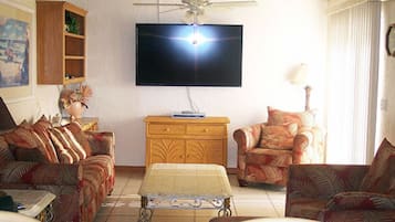 Superior-Dreibettzimmer, Strandblick | Wohnbereich