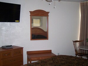 Basic Suite, Balcony, Courtyard View