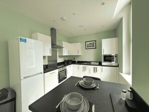 Standard Apartment | Private kitchen - Beautiful 2 bed Flat in City Centre (Sheffield)