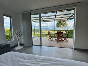1 habitación, escritorio, wifi gratis y ropa de cama 