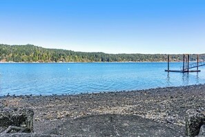 Beach - Stunning home with Canal Views, Game Room, Furnished Deck, Hot Tub & Patio (Union)