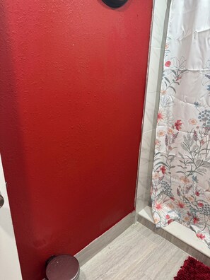 Interior - Gorgeous studio with AC in vibrant Miami Gardens. Near Hard Rock Stadium. (Miami Gardens)