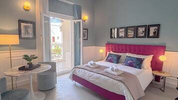2 bedrooms, desk, iron/ironing board, travel cot