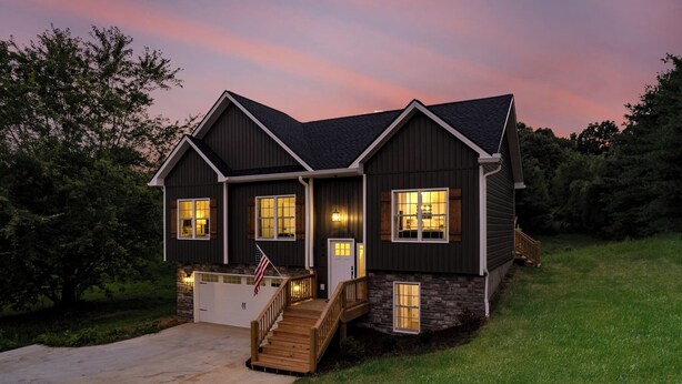 Exterior - Spacious 3BR • Game Room • Near ETSU • Sleeps 7 (Jonesborough)