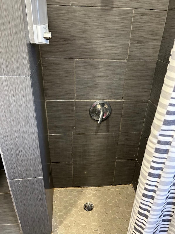 Handtücher, Toilettenpapier