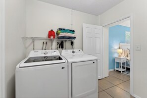 Interior - Sun-Filled Escape with Large Private Hot Tub (St. Petersburg)