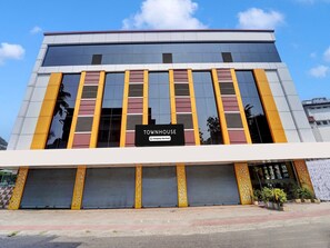 House | Exterior - Super Townhouse Ernakulam North (Kanayannur)