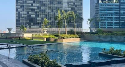 Spacious City Living at Uptown Parksuites