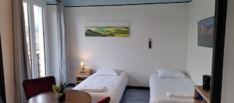 Quadruple hotel room