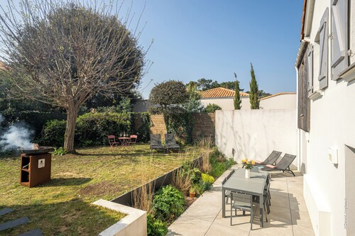 Pilomani Home - Cosy house 250 m from the beach