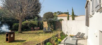 Pilomani Home - Cosy house 250 m from the beach