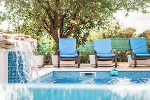 Piscine extérieure, piscine chauffée