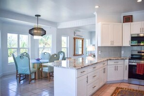 Private kitchen - Beautiful 3-bedroom house in Abaco just minutes walk to Marina, Beach, & Turtles (North Abaco)