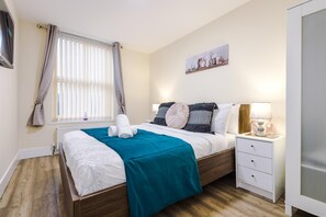 Room - Spacious 4-Bed Home in MCR Ideal for Groups (Manchester)