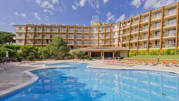 Apartment | Pool | Outdoor pool