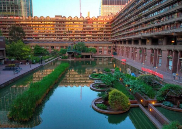 Exterior - Stay in the Barbican! Quiet, peaceful studio (London)