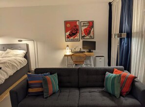 Interior - Stay in the Barbican! Quiet, peaceful studio (London)
