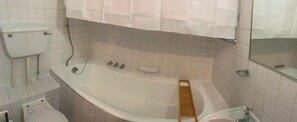 Hair dryer, towels, toilet paper - Stay in the Barbican! Quiet, peaceful studio (London)