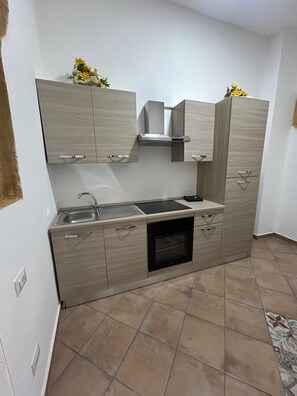 Casa, 1 dormitori, vistes al pati | Cuina privada