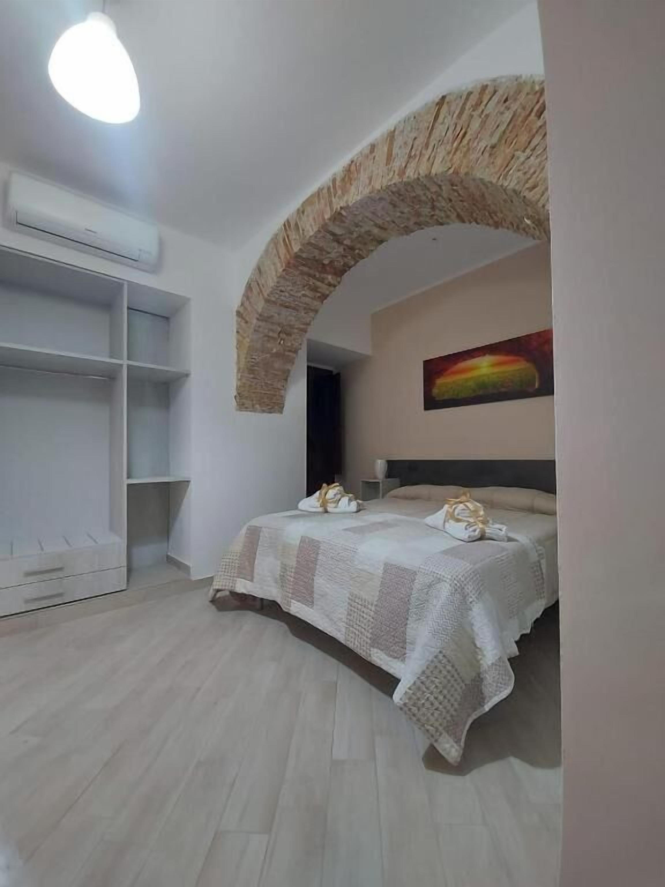 经典三人房, 阳台, 庭院景观