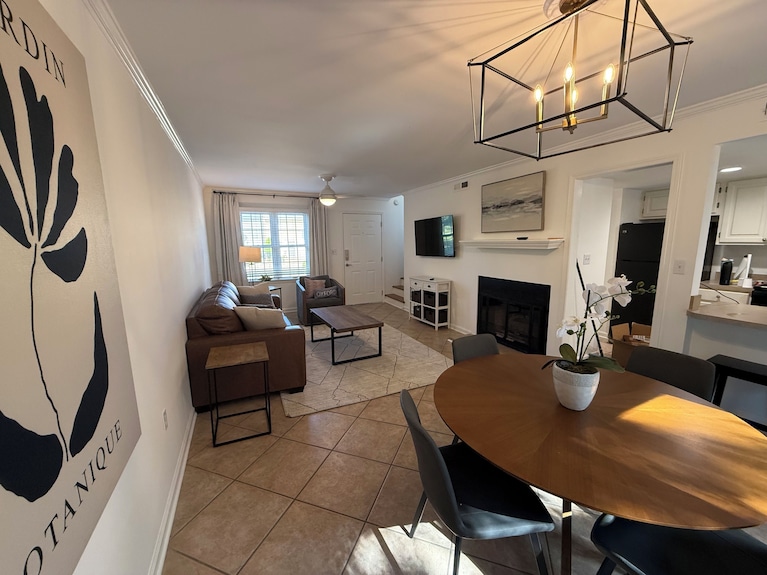 Close To The Oxford Square! Quiet Condo Close To Everything Oxford Has To Offer - Oxford, MS