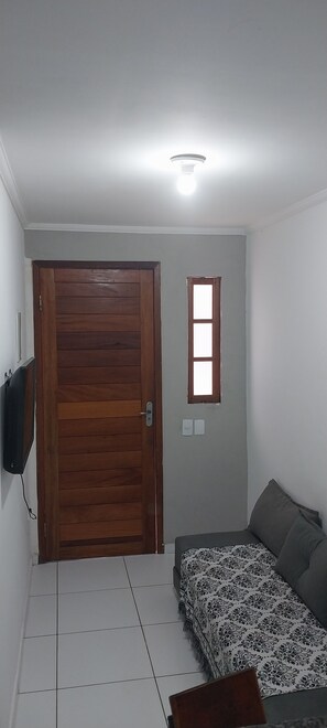 1 bedroom, iron/ironing board, free WiFi, bed sheets - Cozy tiny house in Búzios, 5 minutes from Geribá beach. (Armação dos Búzios)