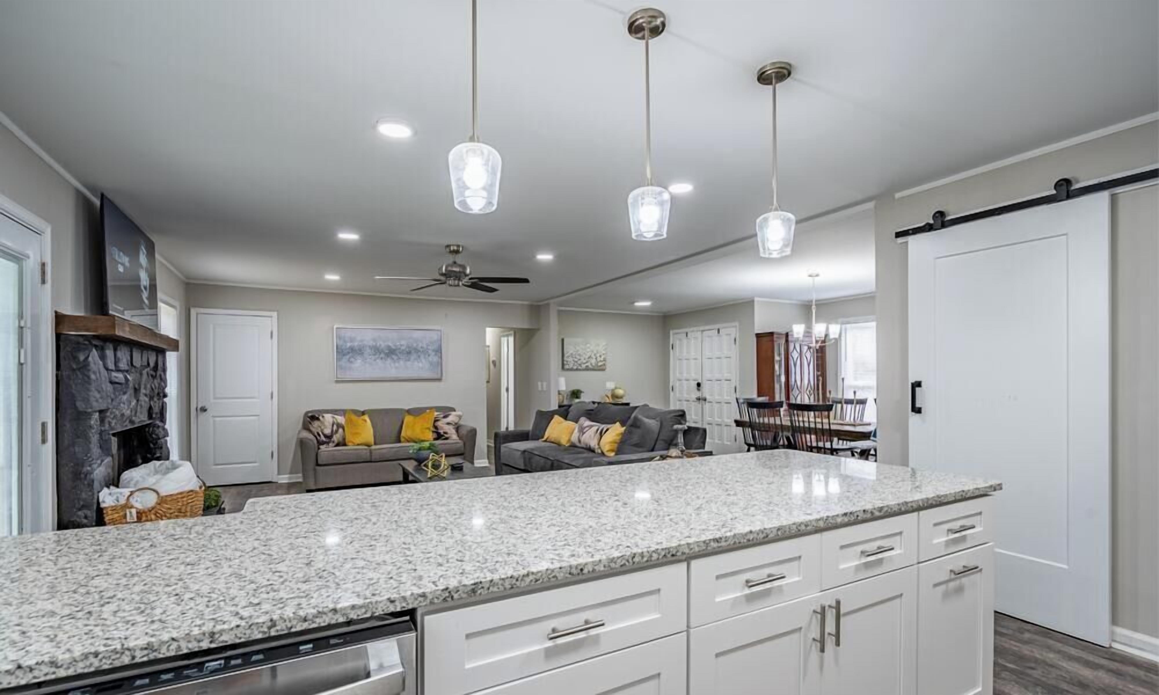 Grey Ranch 3br - Near Parks & Dining! - Kennesaw, GA