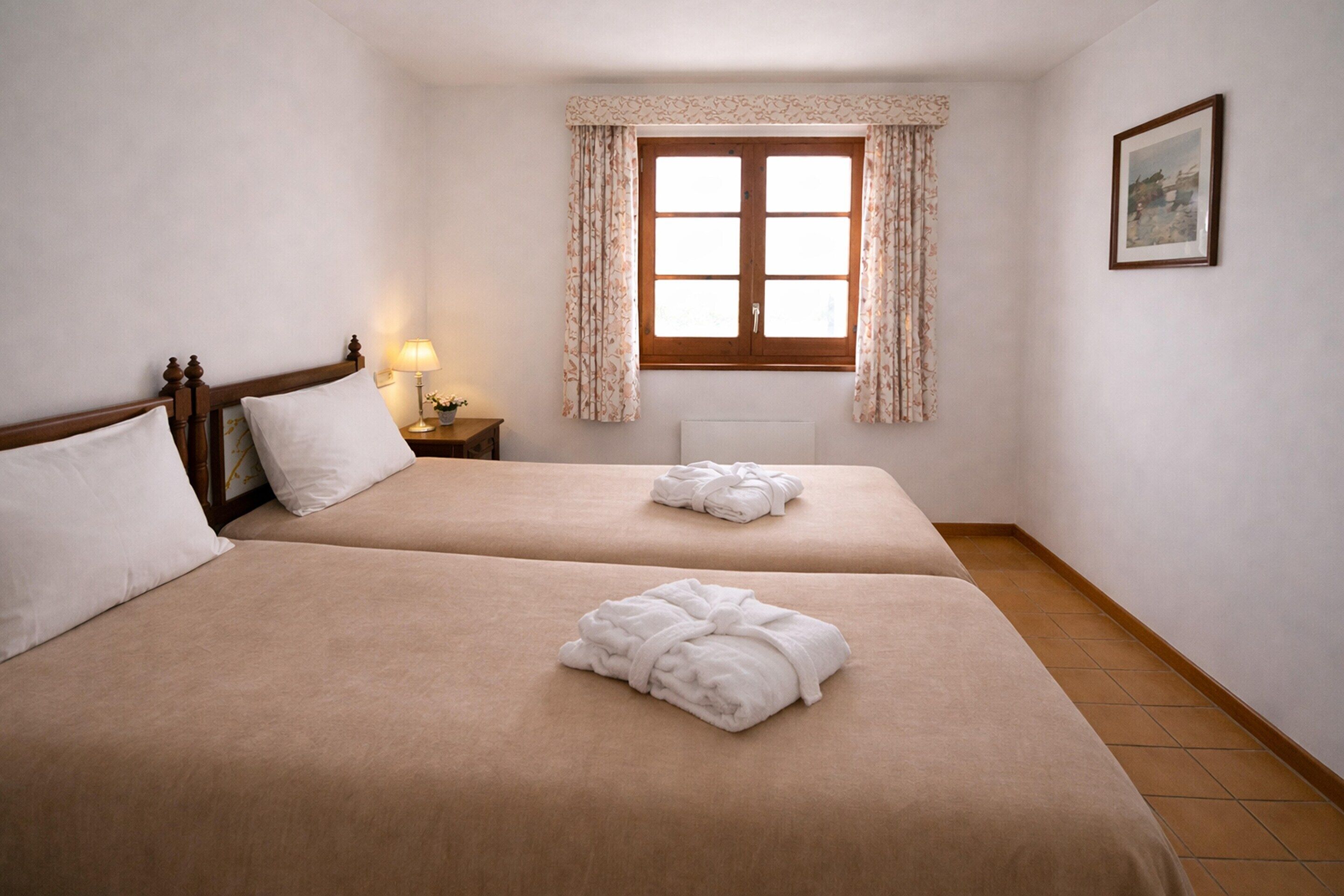 Apartment | 1 bedroom, individually furnished, bed sheets