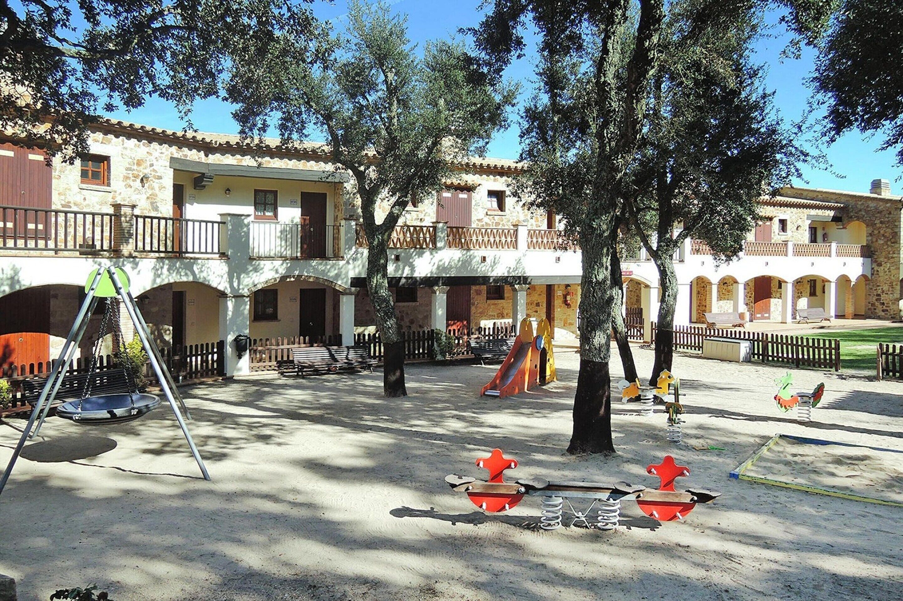 المنطقة المحيطة بالمنشأة