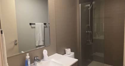 Brilliant 3-bedroom apartment with AC in vibrant Panamá