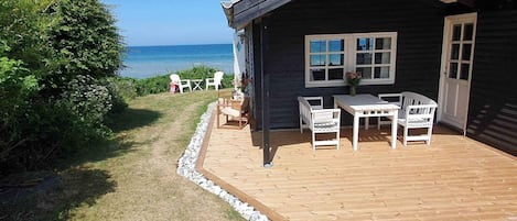 House | Outdoor dining