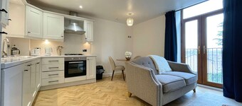 Modern 1 Bed Flat in Barnsley