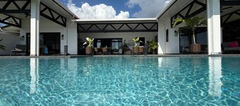 Pacific Paradise Villa, where Mountains met Ocean, Morrillo