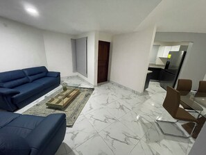 Living area - Small Lux House/2BR HOTTUB (Alajuela)