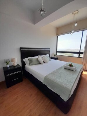 2 bedrooms, iron/ironing board, WiFi, bed sheets