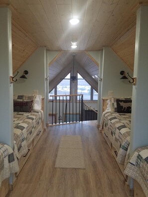 Interior - The River Run Cabin (Ashton)