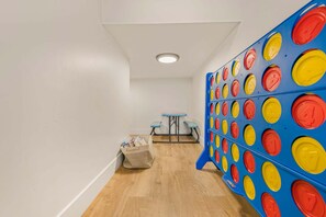 Interior - Checkmate (Island Park)