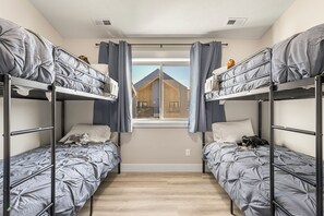 Interior - Victor Powwow (Victor)