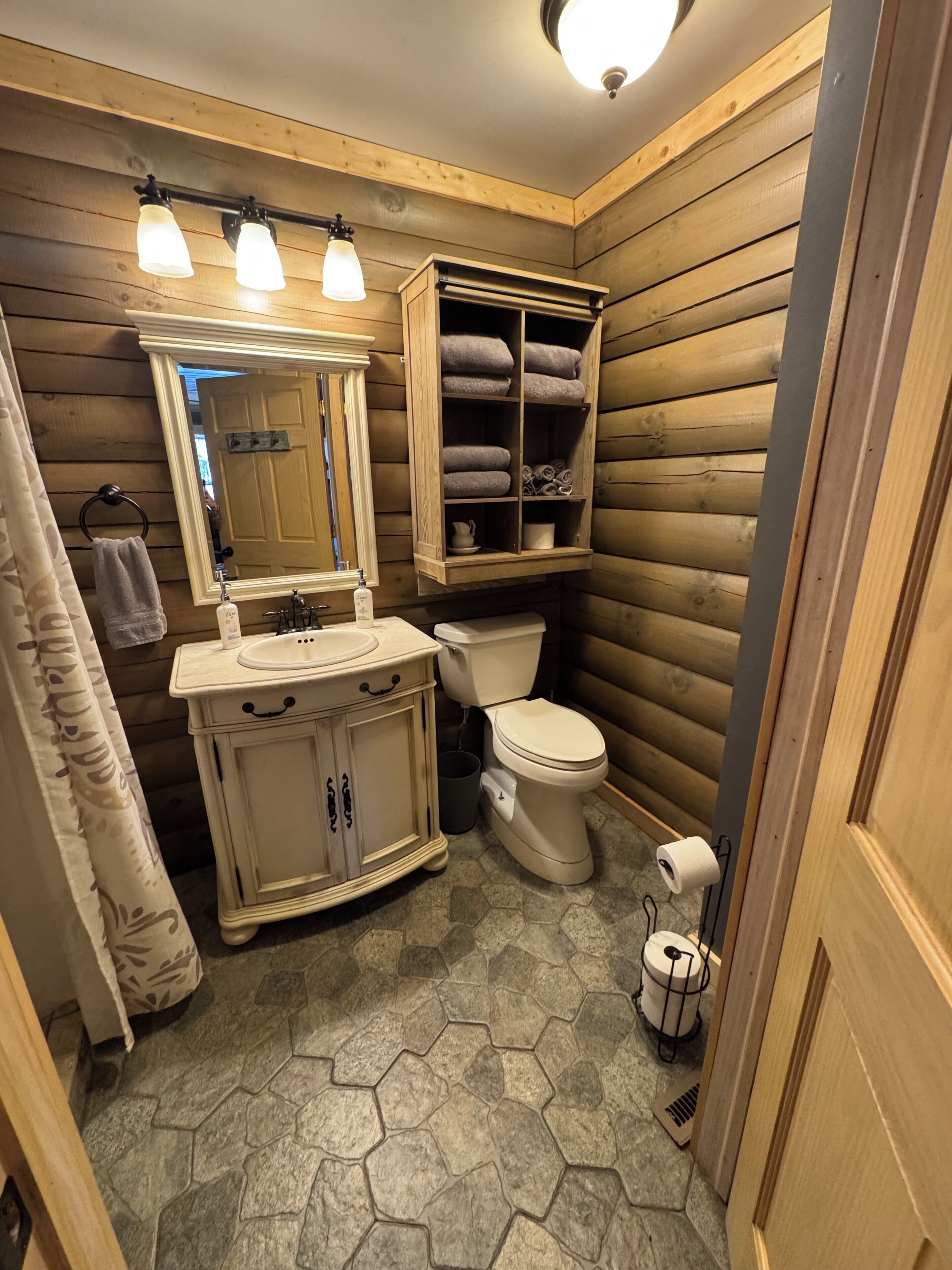 Towels, toilet paper