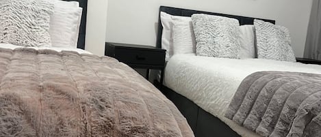 3 bedrooms, iron/ironing board, WiFi, bed sheets