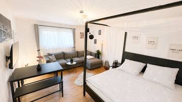 2 bedrooms, iron/ironing board, WiFi, bed sheets