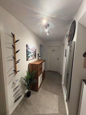 Interior - Studio wicker basket (Vaihingen an der Enz)