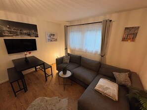 Living area - Studio wicker basket (Vaihingen an der Enz)