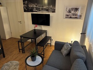 Living area - Vrbo Property (Vaihingen an der Enz)