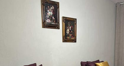 Cozy 2-bedroom house in lovely La Resolana with AC