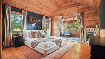 4 bedrooms, desk, iron/ironing board, WiFi