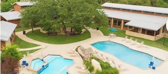 NEW! Resort and Cozy Cottage