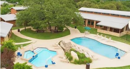 NEW! Resort and Cozy Cottage