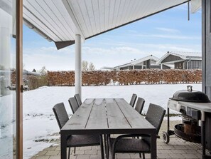 House | Outdoor dining - 4 Star Holiday Home in Ronde (Ronde)